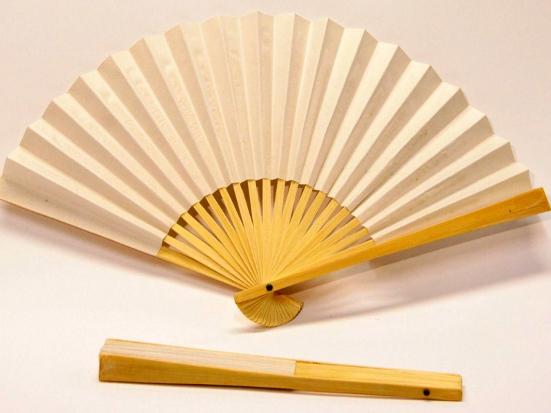 23cm Off-White Bamboo Fan