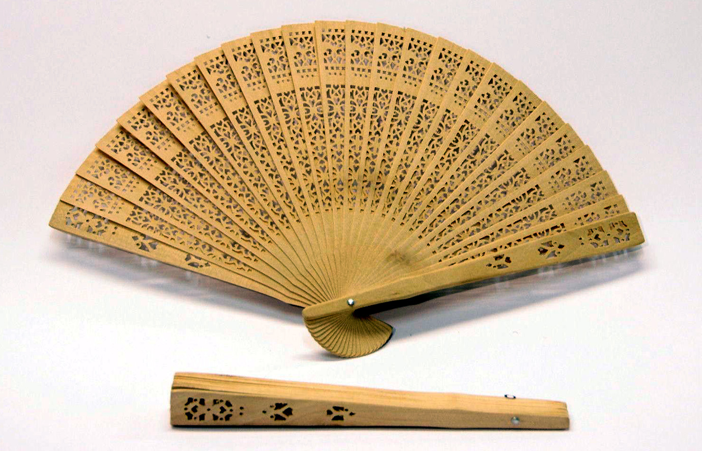 20cm Imitation Sandle Wood Fan