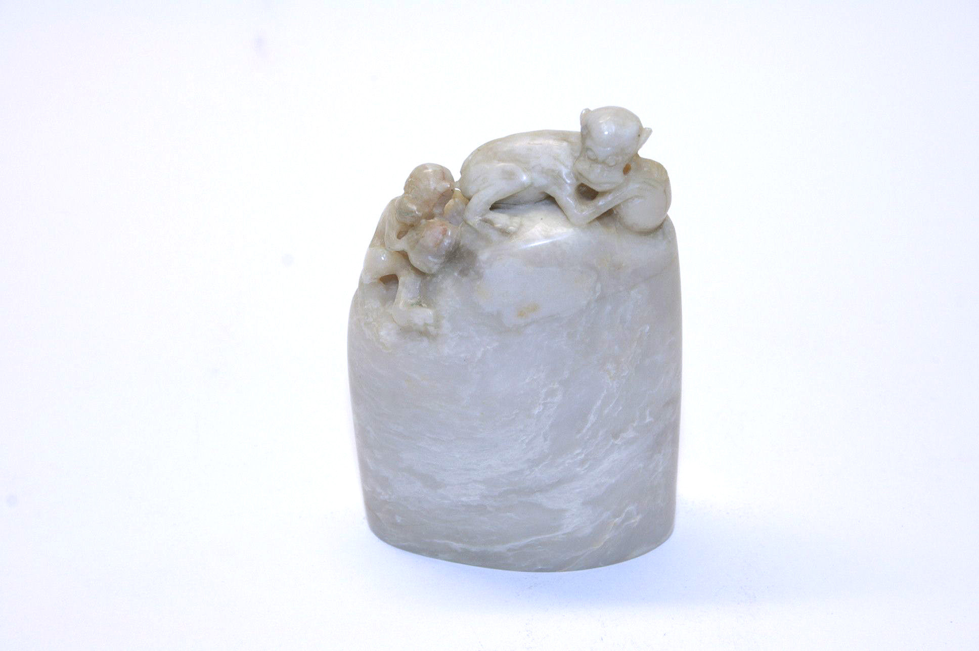 錦盒巴林彩凍 45mm Balin Colour Crystal Natural Half Pebble Shape - Image 2